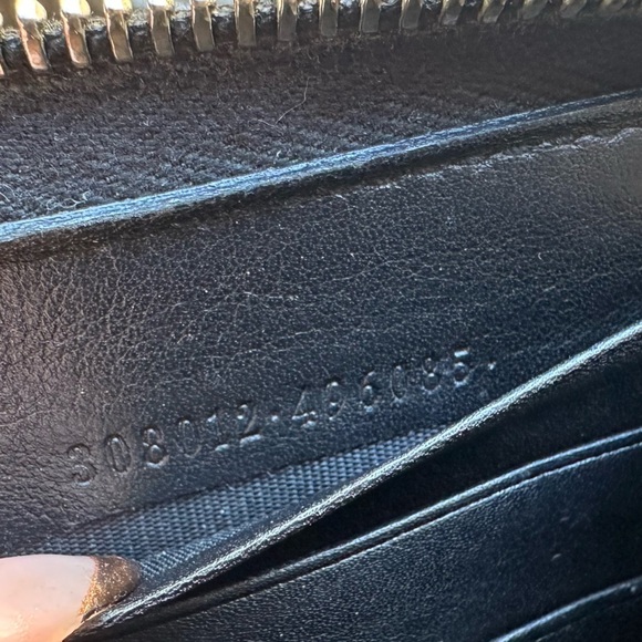 Gucci GG Leather zippy Wallet (wallet only) - Picture 10 of 11
